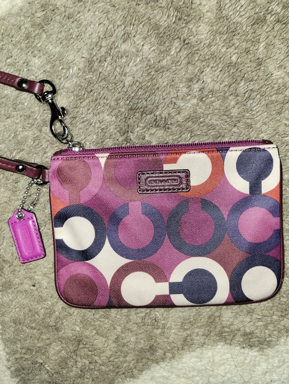 Coach Parker Bordeaux Multicolor OP Art Small Satin Wristlet GUC